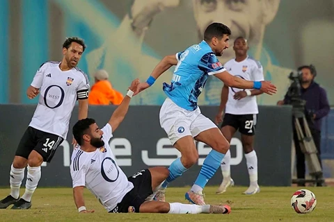قائم و"VAR" وإعادة.. الجونة يتقدم على بيراميدز بركلة جزاء مثيرة (فيديو)
